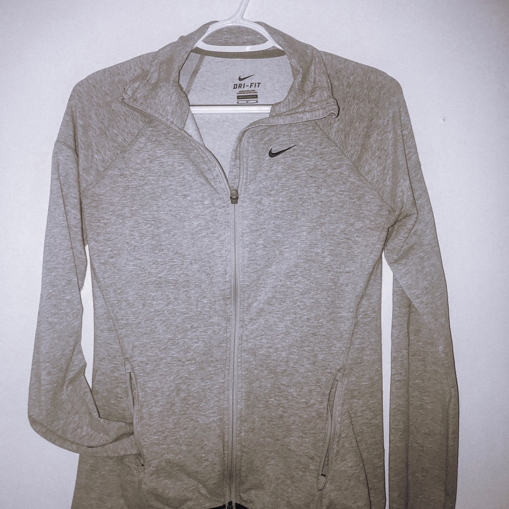 Women’s Nike zip up sweatshirt